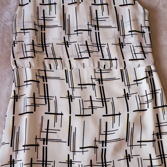 Withe blouse size XS (loose) - Picture 5 of 7